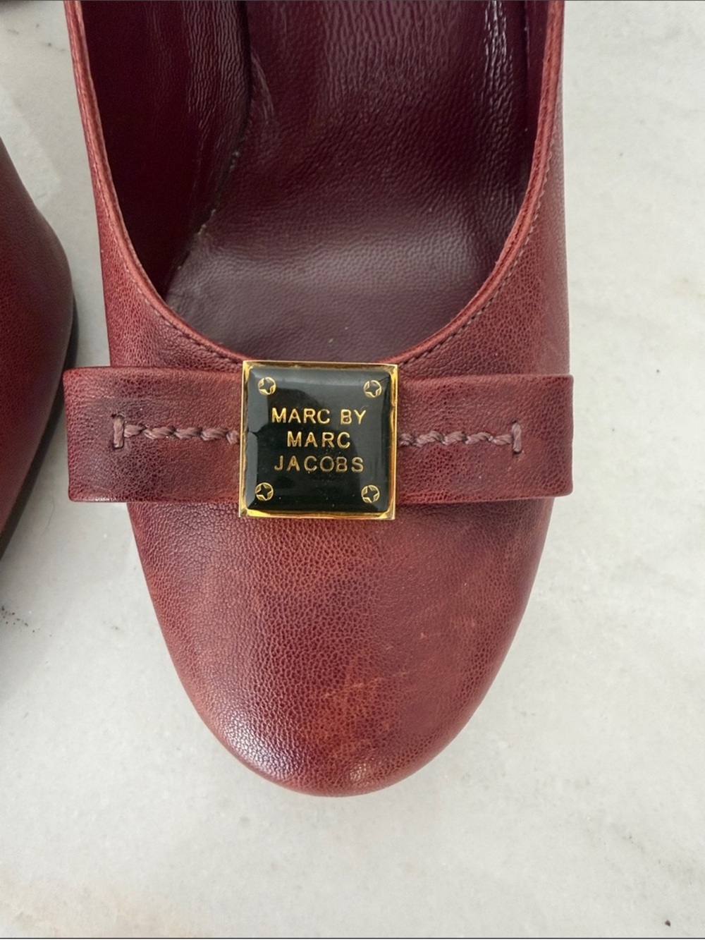 Marc by Marc Jacobs Burgundy Leather Bow Loafers with Gold Logo Plaque